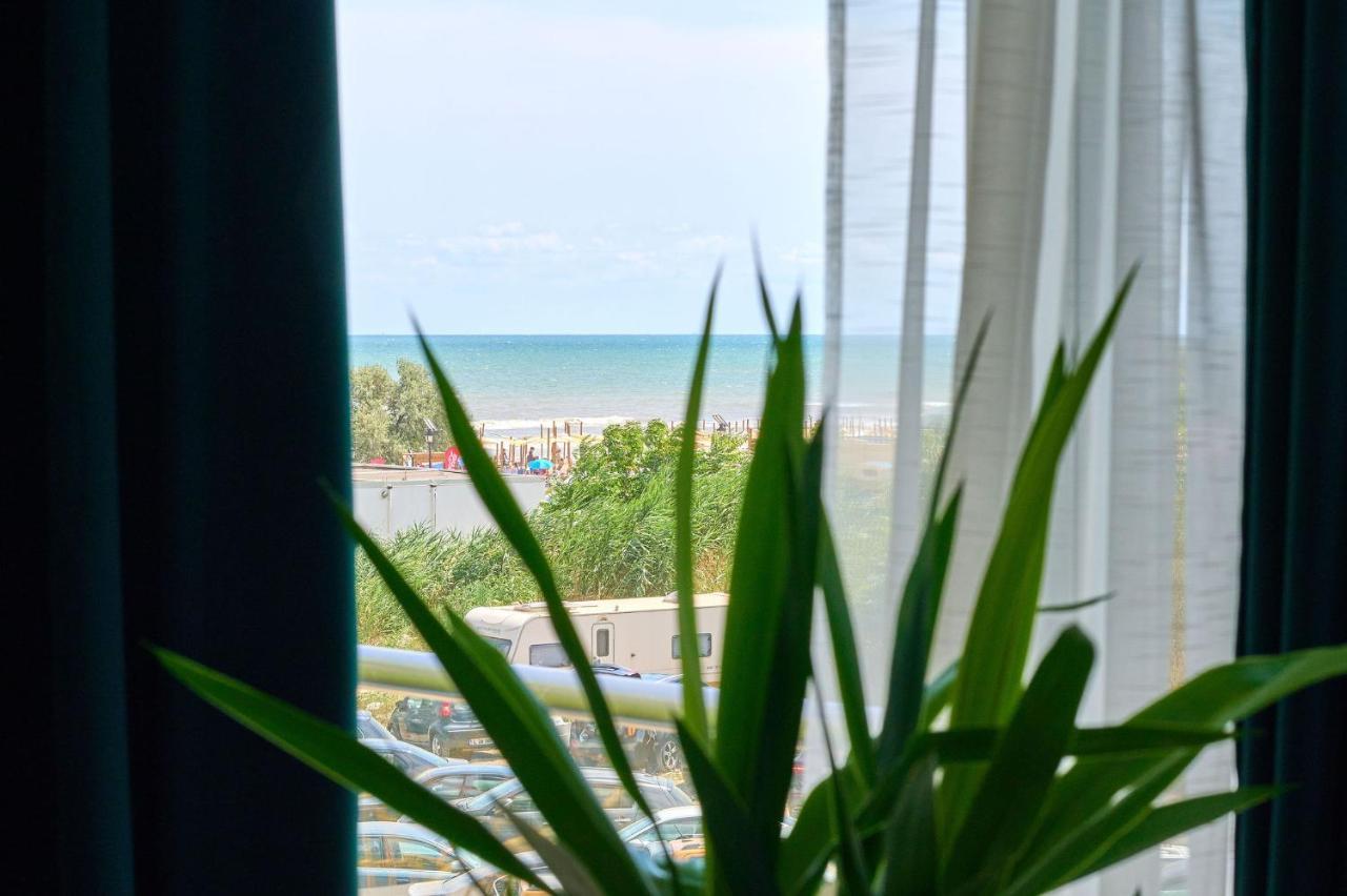 Provence Apartment In Spa N Pool Resort Mamaia Eksteriør billede
